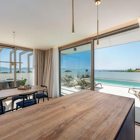 Mare Zadarvillas * Zára